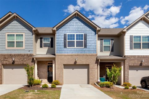 9434 Avery Lilac Lane sold home in The Greens, Indian Land, SC