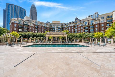 300 W 5th Street 523