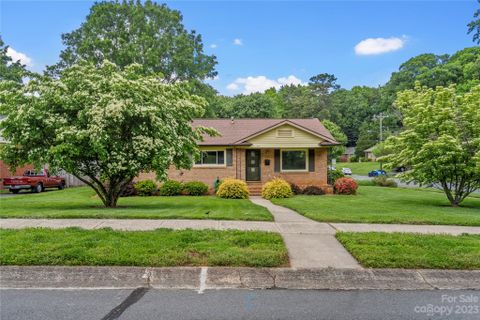 1533 Woodhill Lane