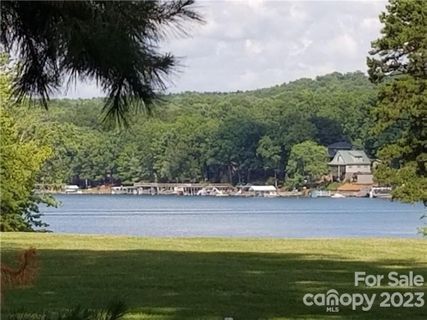 118 Gatlin Knoll 10 sold home in Uwharrie Point, Badin Lake, NC