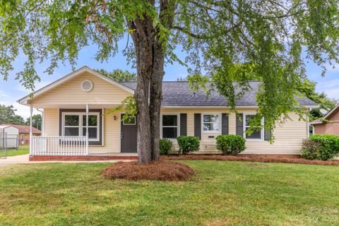 1121 Pearson Drive