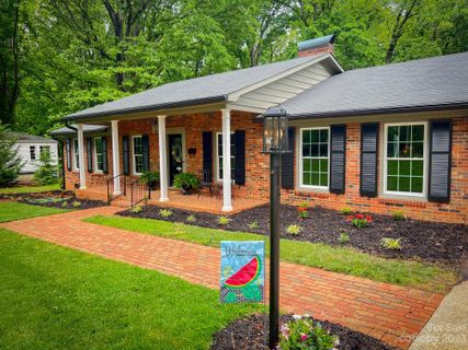 850 Woodland Road sold home in Forest Hills, Statesville, NC