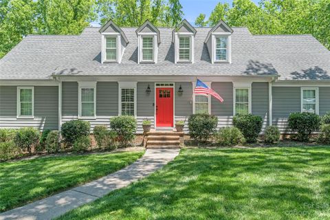 8309 Peyton Randolph Drive sold home in Williamsburg Raintree, Charlotte, NC