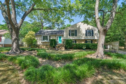 8808 Nightingale Lane