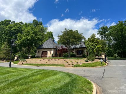 5149 Watermead Lane