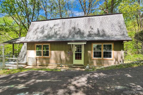 38 Ivy Lane