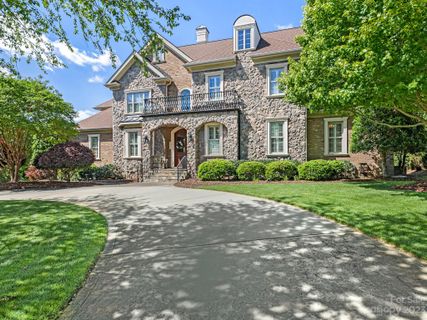 1408 Venetian Way Drive