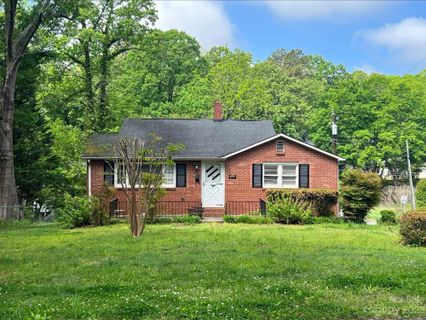 439 10th Street Drive sold home in Hillcrest, Hickory, NC