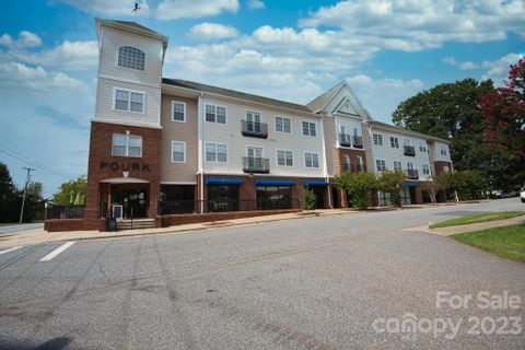 1410 4th Street Drive 308 sold home in Viewmont Plaza, Hickory, NC