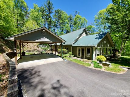 2732 Blanton Branch Road sold home in Cane Creek Ridge, Sylva, NC