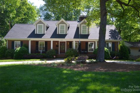 3127 Shaker Drive