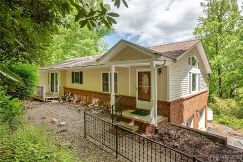 701 Greenwood Drive sold home in Dellwood, Hendersonville, NC