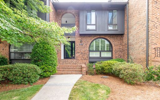 5807 B Sharon Road sold home in Southwood, Charlotte, NC