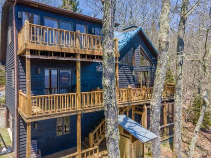 4295 Greenspire Drive sold home in HI-Mountain, Sylva, NC