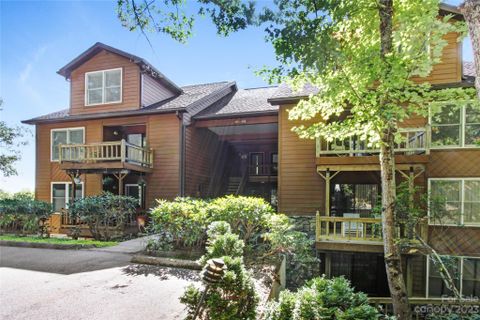 105 Toxaway Views Drive 403 sold home in Toxaway Views, Lake Toxaway, NC