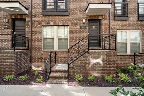 15029 New Amsterdam Lane