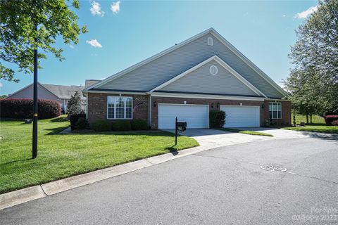 662 Amethyst Circle