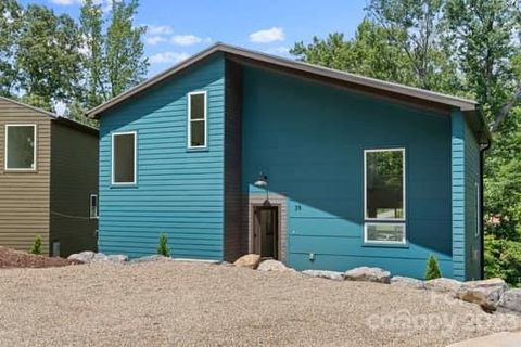 39 Ruslan Drive