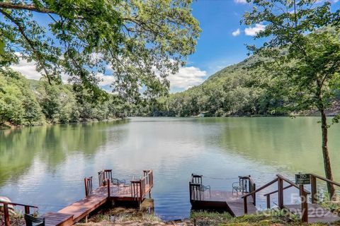 113 Lake Drive 403