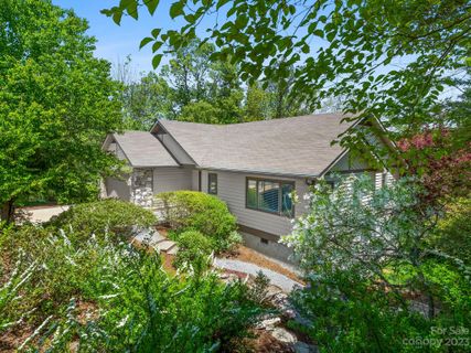 17 Zachary Ridge Road