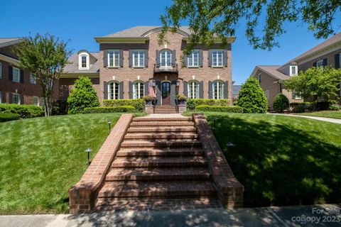 9209 Heydon Hall Circle
