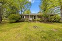 17 Oakbrook Road sold home in Fletcher, SC