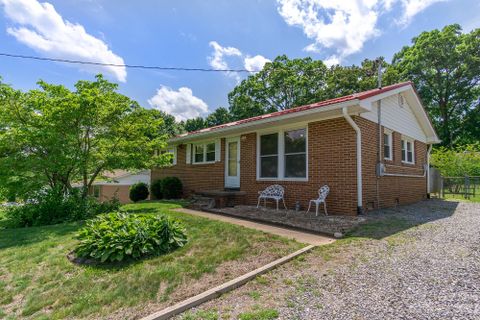 21 Wagon Road
