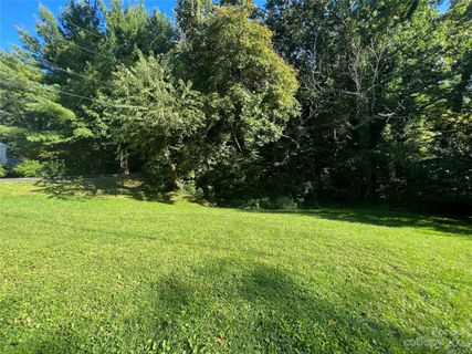 99999 Maplewood Road sold home in Grovewood Park, Asheville, NC