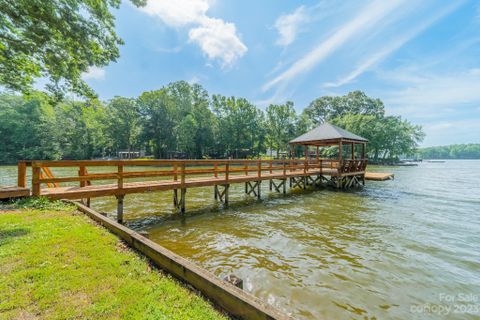 695 Blue Heron Road sold home in Crane Cove, Salisbury, NC