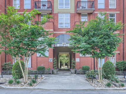 1320 Fillmore Avenue 414