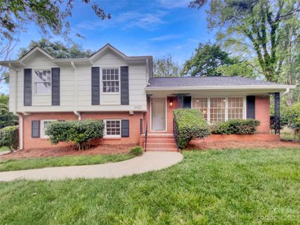 6422 Idlebrook Drive