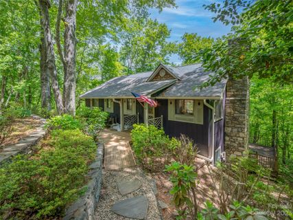 178 Forest Way