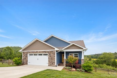 283 River Breeze Lane sold home in Waters Edge, Etowah, NC