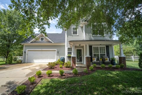1001 Benning Circle