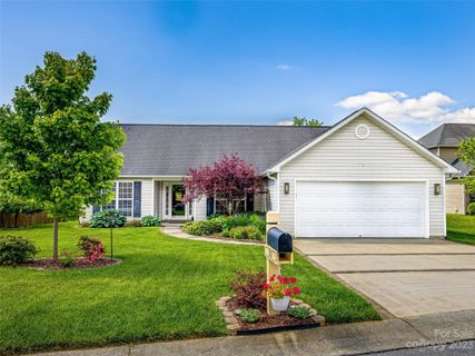 33 Black River Road