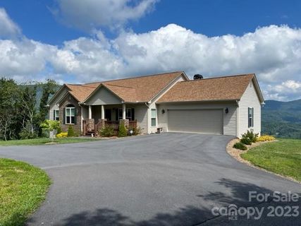 4 Matheny Acres Drive sold home in Apple Blossom Estates, Waynesville, NC