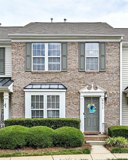 4613 Forestridge Commons Drive