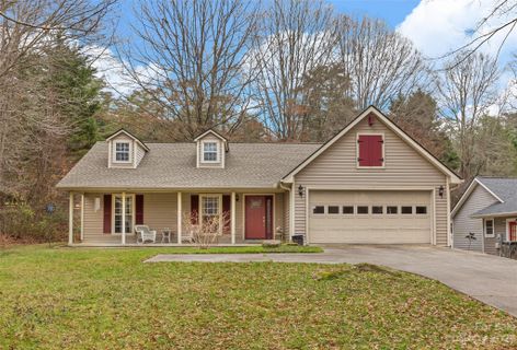 2625 Middleton Circle sold home in Middleton Place, Hendersonville, NC