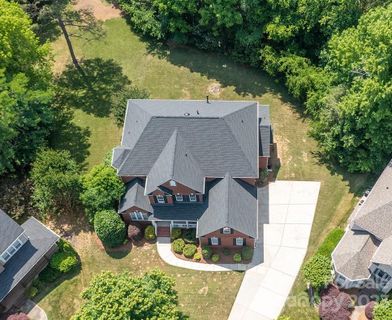 2512 Cornwall Court