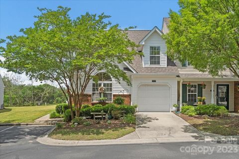 797 Rock Lake Glen