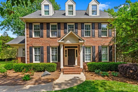 6907 Foxglove Drive sold home in Foxglove, Charlotte, NC