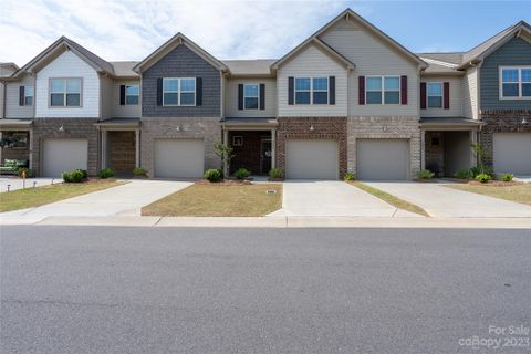 5258 Spanish Ivy Lane 132 sold home in The Greens, Indian Land, SC