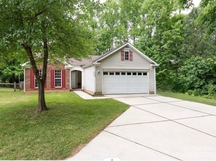 1529 Majestic Meadow Drive