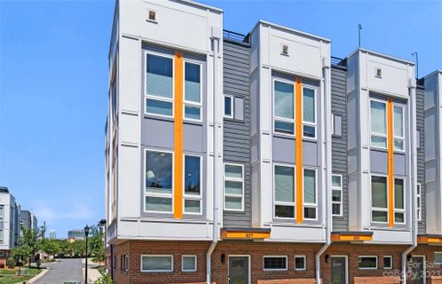 527 Sedgefield Park Drive 28