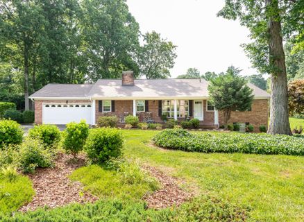 Previously sold for $415,000