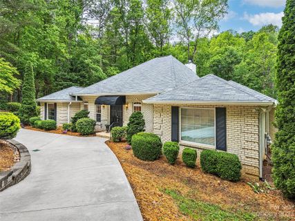 47 Mountain Lake Drive sold home in Flat Rock Lakes, Hendersonville, NC