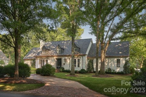 2527 Lemon Tree Lane