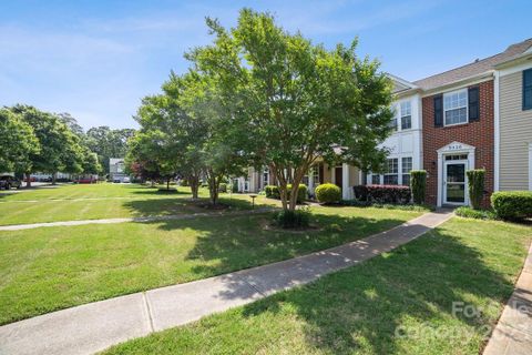 9526 Inglenook Lane sold home in Village Of Rosedale, Huntersville, NC