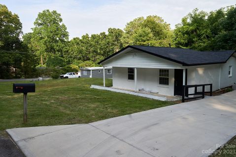 106 Robinson Avenue sold home in Green Acres, Mount Holly, NC