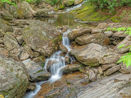 369 Ogles Gap Road